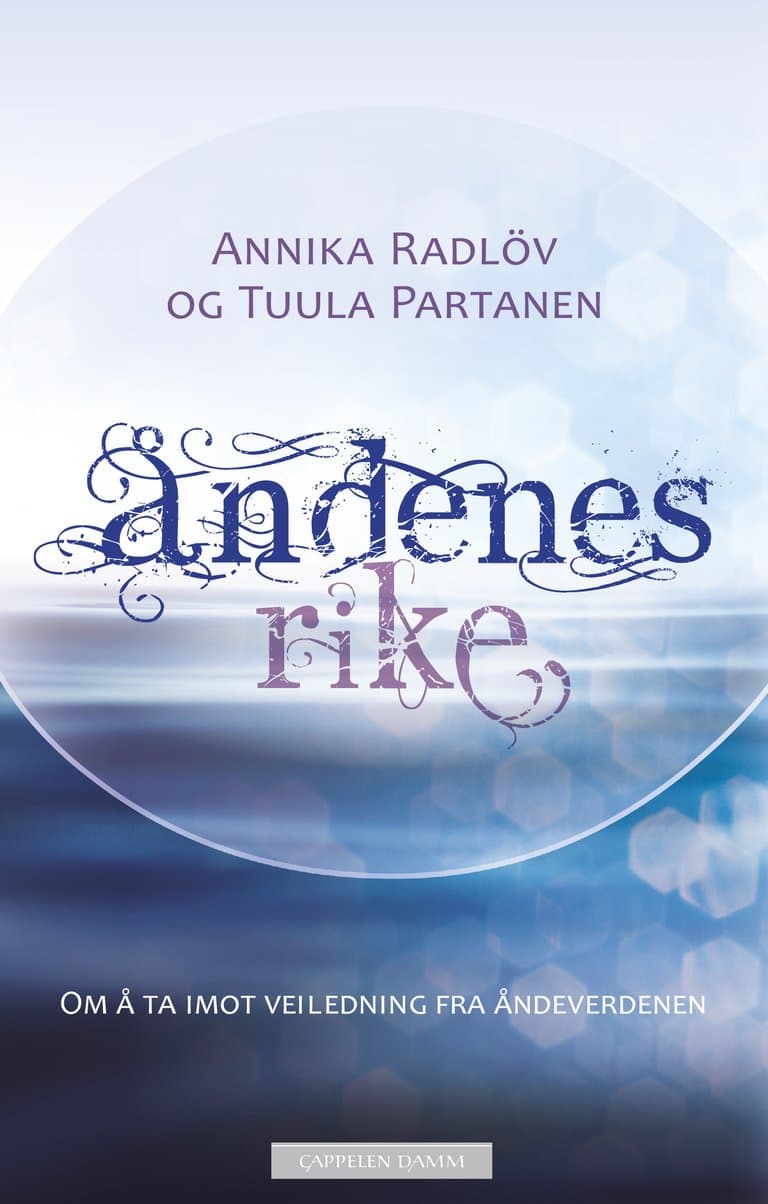 Omslag Åndenes rike av Annika Radlöv og Tuula Partanen (Heftet)