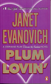 Plum lovin' av Janet Evanovich (Heftet)