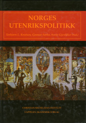 Norges utenrikspolitikk av Jennifer Leigh Bailey, Nils A. Butenschøn, Vegard Bye, Dag Harald Claes, Gunnar Fermann, Svein Gjerdåker, Anders Kjølberg, Olav F. Knudsen, Torbjørn Knutsen, Frode Liland, Lars Mjøset, Jonathon Moses, Iver B. Neumann, Olav Njølstad, Kristin Rosendahl, Dan Smith, Gunnar Martin Sørbø, Elling Njål Tjønneland, Ola Tunander, Terje Walter Tvedt og Ståle Ulriksen (Innbundet)